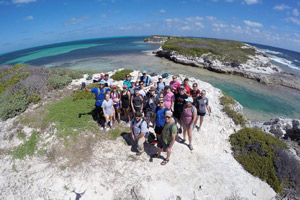 Biology students posing in the Bahamas