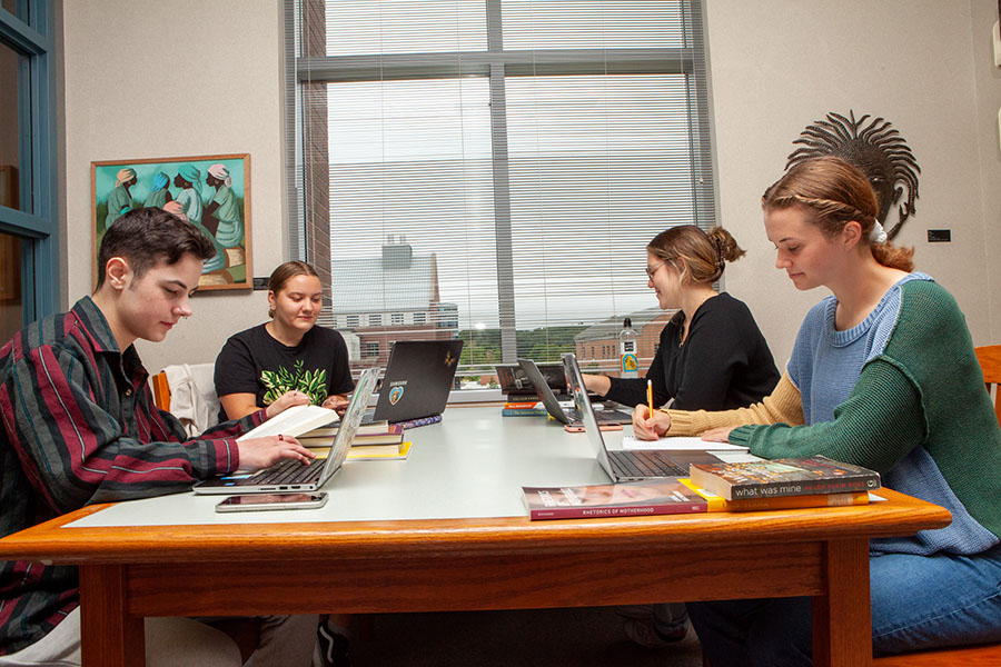 Students participate in SRIs at Eastern.