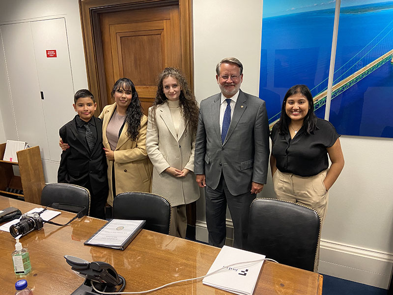 Escalanate with Sen. Peters