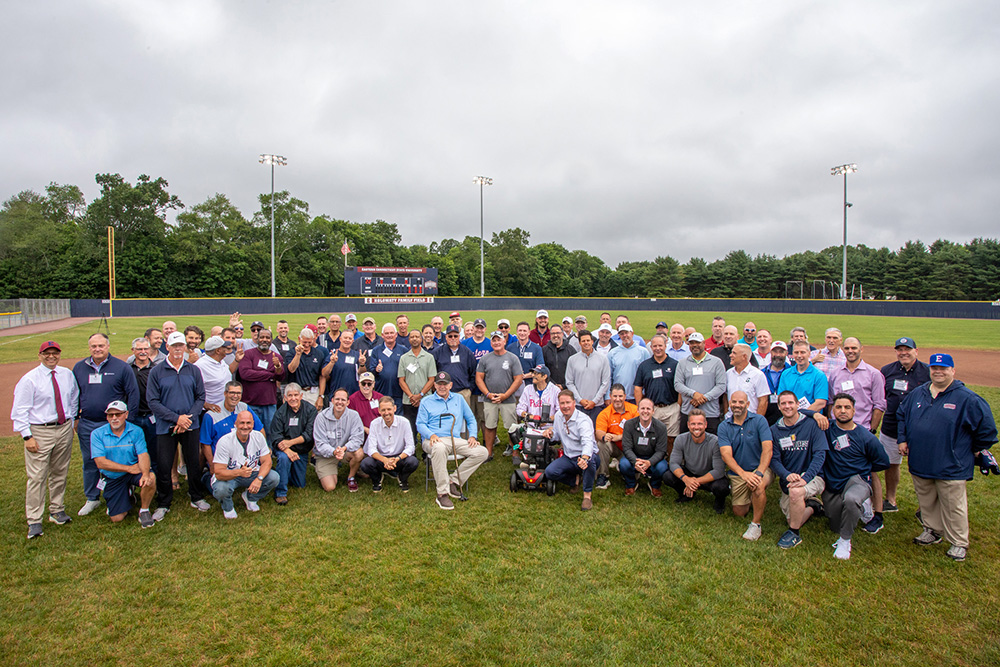 Baseball alumni group photo 