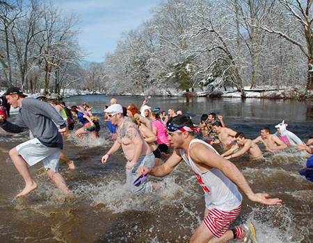 rugby-team-dash-out-of-the-frigid-water-1024x681.jpg