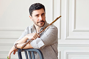 Solo flutist Bülent Evcil.