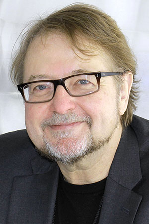 Author Luis Alberto Urrea. 