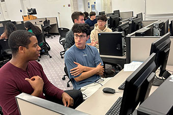 Students at the BIS-ITSA resume writing workshop