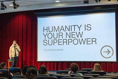 Mason Interactive Senior Creative Director Michael Mellia presents "How to Go Viral" in the Student Center Theater.