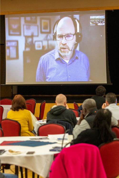 Lew Ludwig delivers a guest lecture via Zoom.