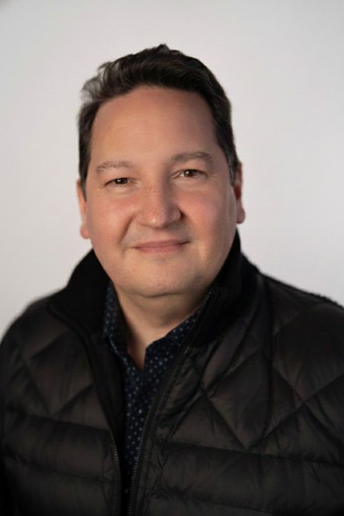 Emiliano Villanueva, professor of business administration