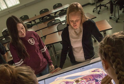 Students using dissection table