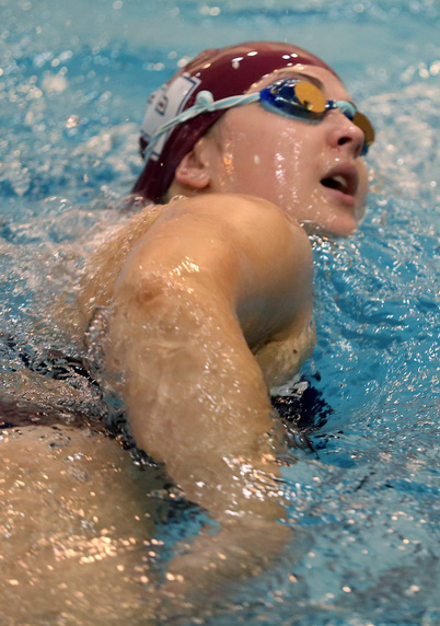 Lauryn Smith in swimming race